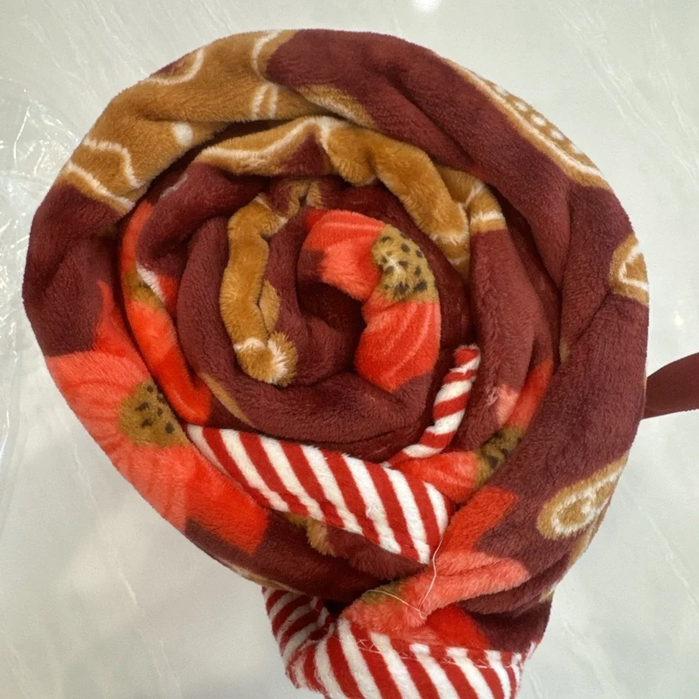 NEW Kringle Express 60x80 Gingerbread Holiday Throw Blanket Printed Border